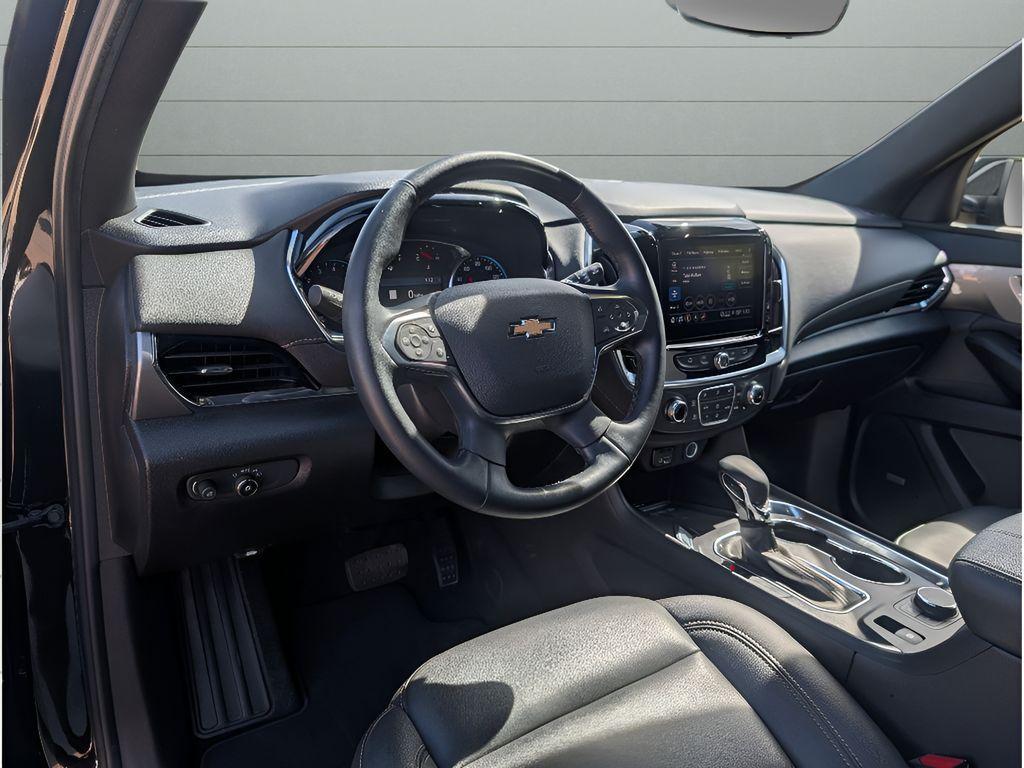 used 2023 Chevrolet Traverse car, priced at $29,808