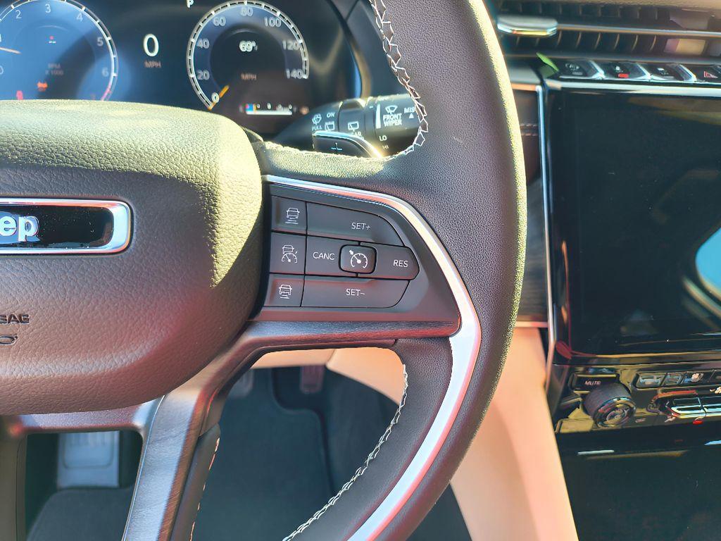 new 2025 Jeep Grand Cherokee car, priced at $41,765