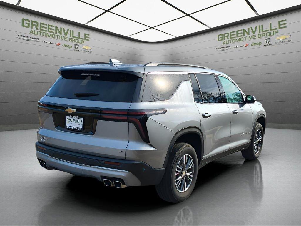 used 2024 Chevrolet Traverse car, priced at $34,878