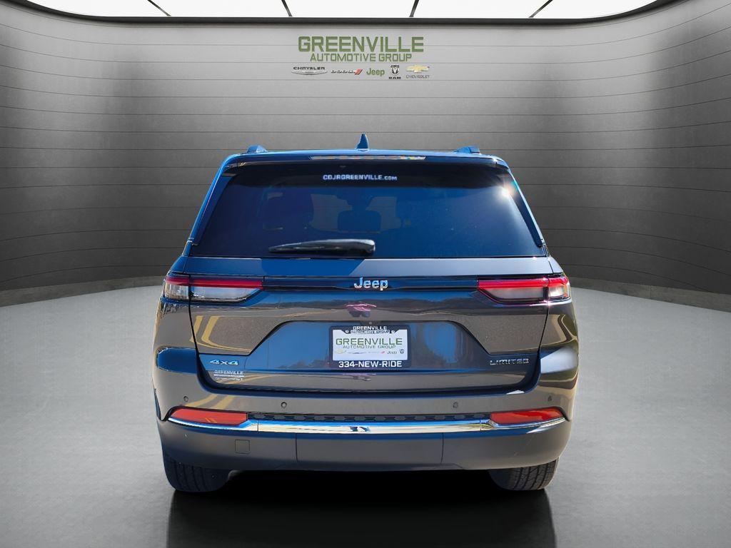 used 2022 Jeep Grand Cherokee car, priced at $28,864