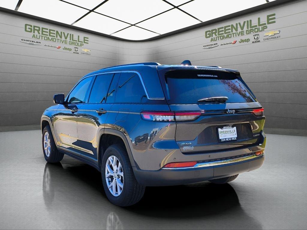 used 2022 Jeep Grand Cherokee car, priced at $28,933