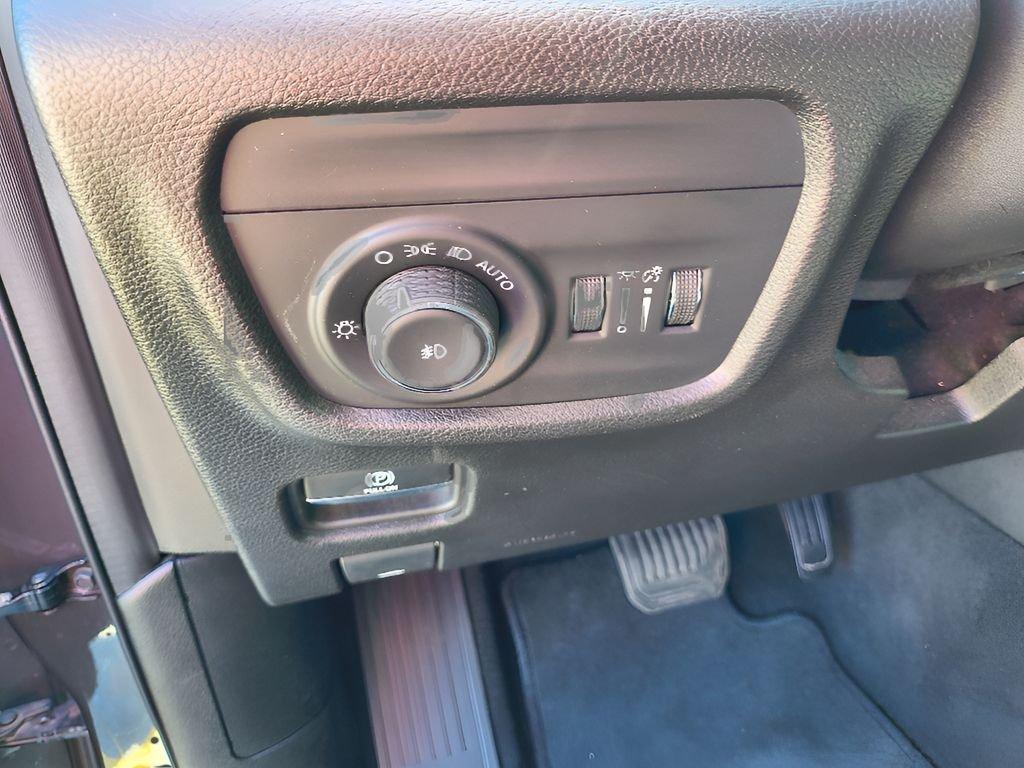 used 2022 Jeep Grand Cherokee car, priced at $28,933