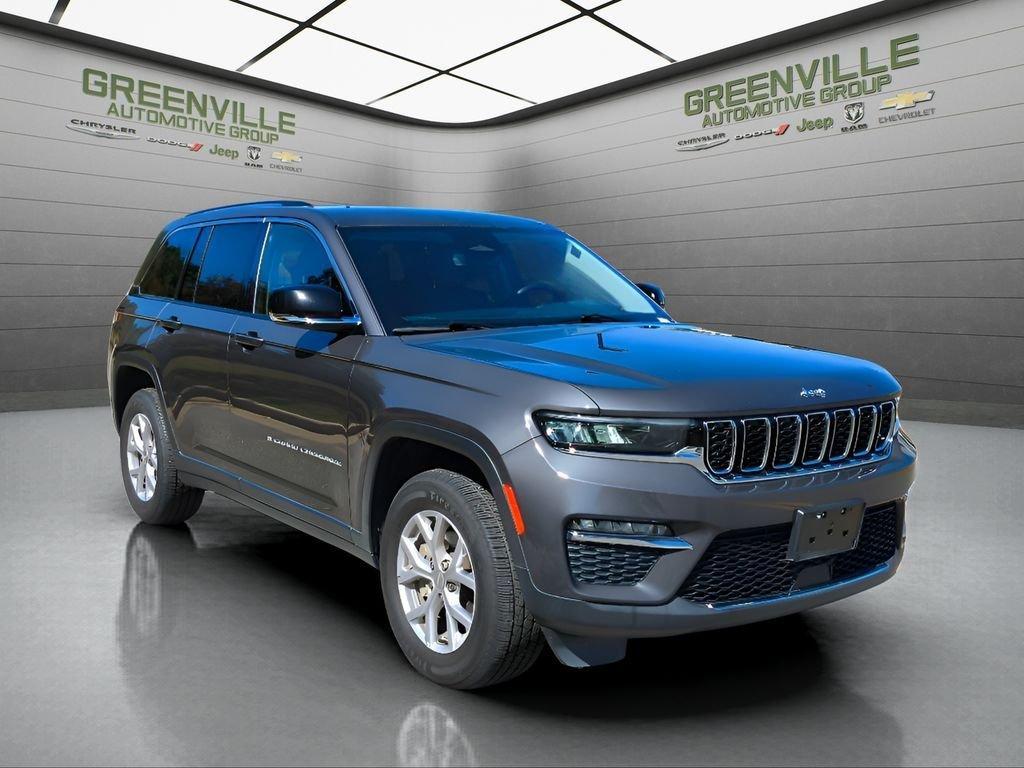 used 2022 Jeep Grand Cherokee car, priced at $28,933