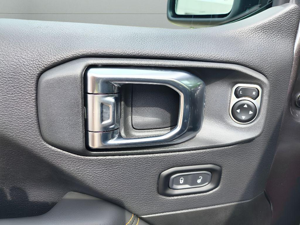 new 2025 Jeep Wrangler car, priced at $53,995