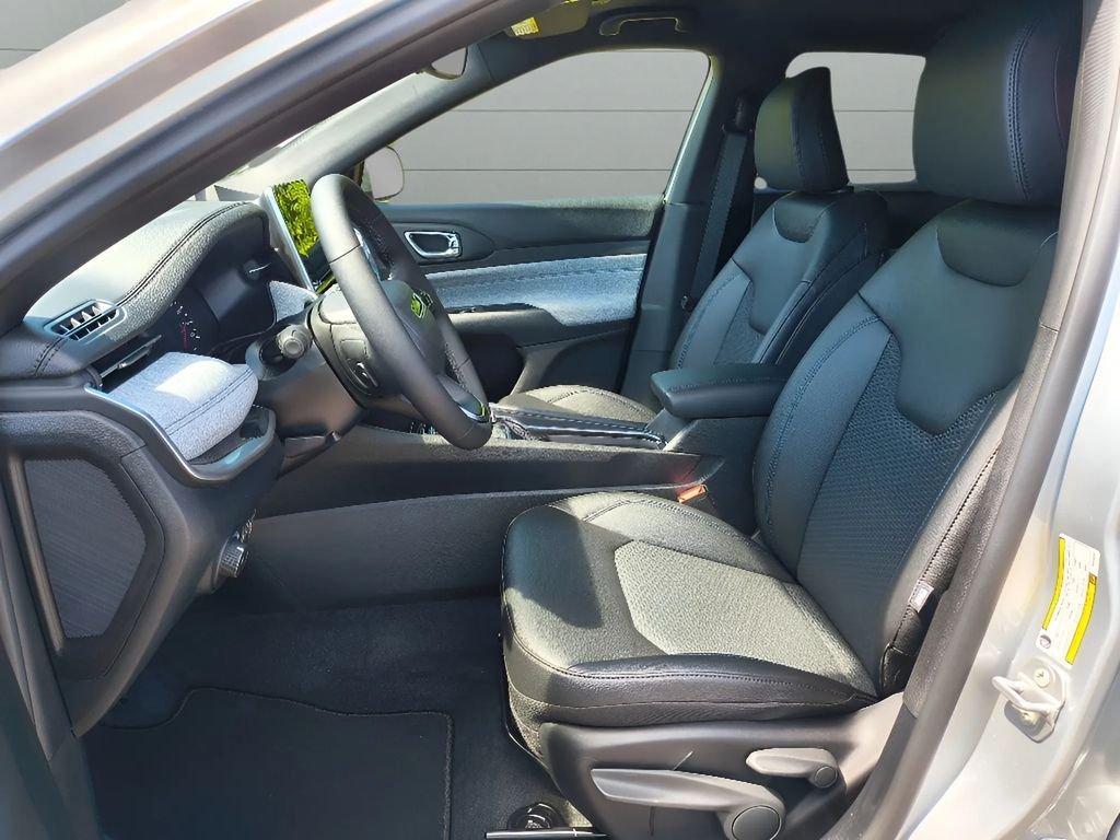 new 2025 Jeep Compass car, priced at $25,260