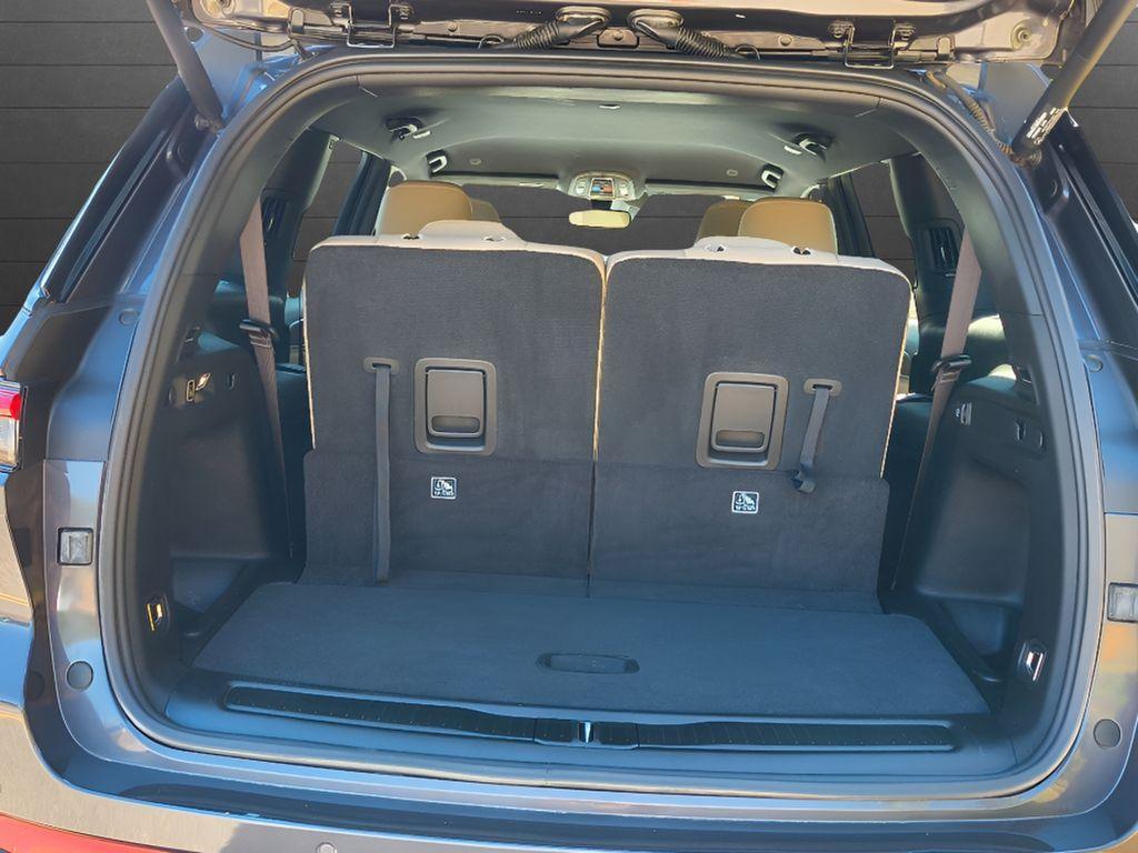 used 2024 Jeep Grand Cherokee L car, priced at $36,989