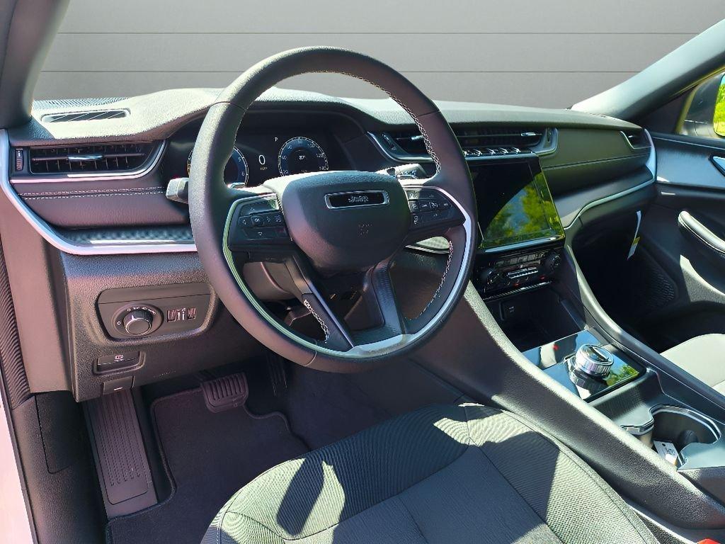 new 2025 Jeep Grand Cherokee L car, priced at $35,825