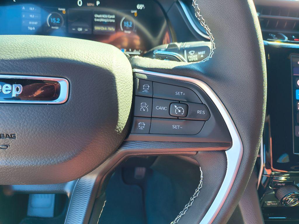 new 2025 Jeep Grand Cherokee car, priced at $36,730