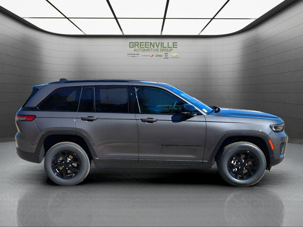 new 2025 Jeep Grand Cherokee car, priced at $36,730
