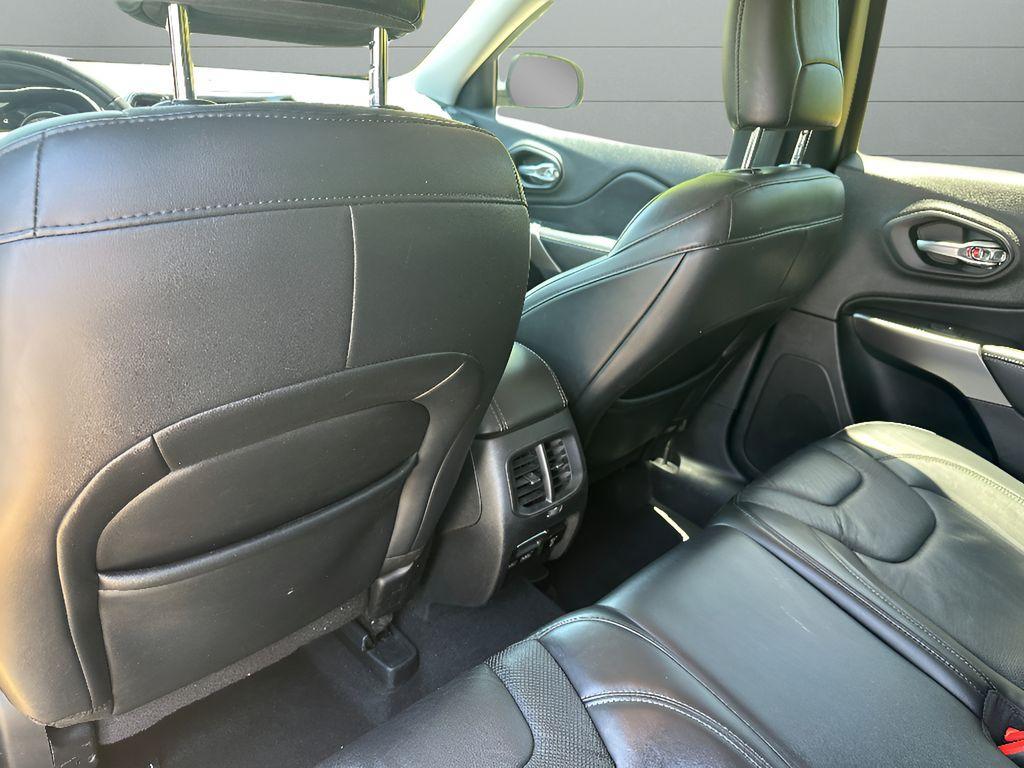 used 2020 Jeep Cherokee car