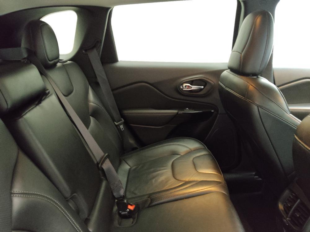 used 2023 Jeep Cherokee car, priced at $20,995