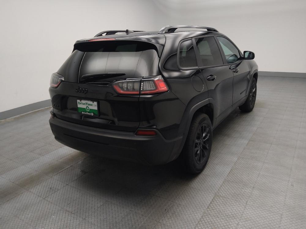 used 2023 Jeep Cherokee car, priced at $22,095