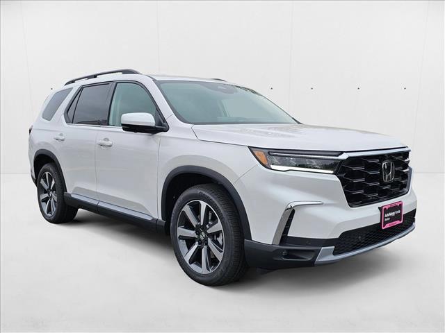 new 2025 Honda Pilot car, priced at $51,092