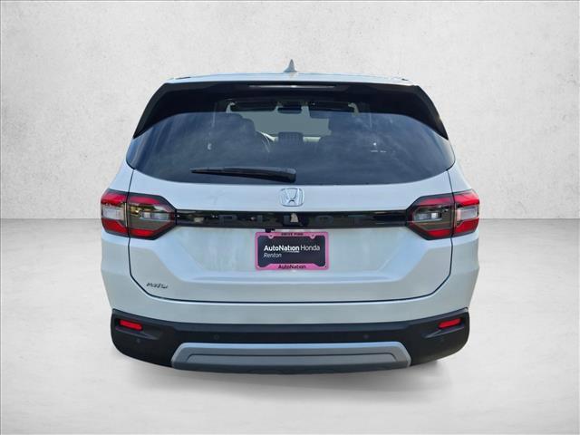 new 2025 Honda Pilot car, priced at $45,122