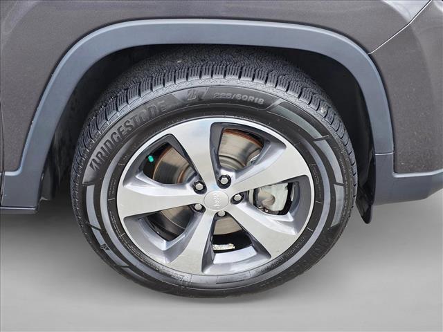 used 2019 Jeep Cherokee car, priced at $16,995