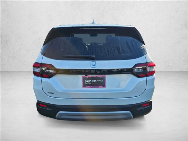 new 2025 Honda Pilot car, priced at $45,122