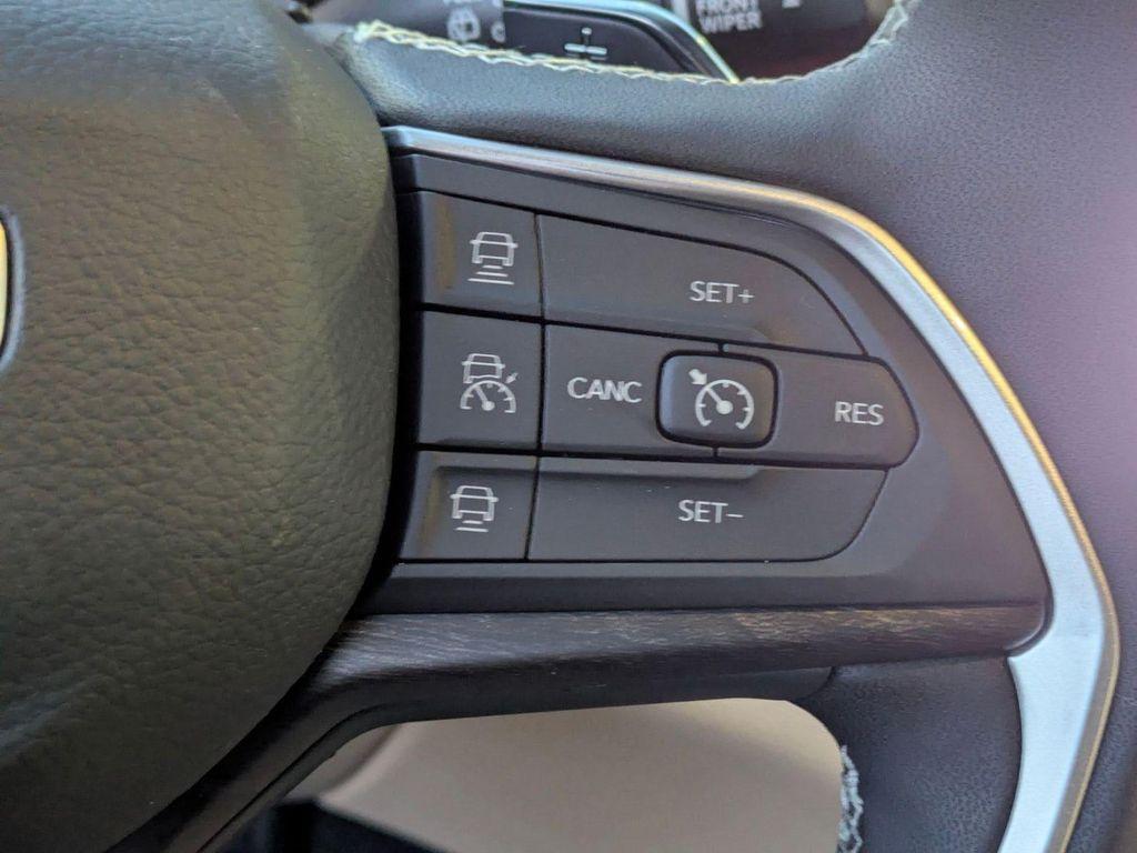 new 2025 Jeep Grand Cherokee car, priced at $51,131