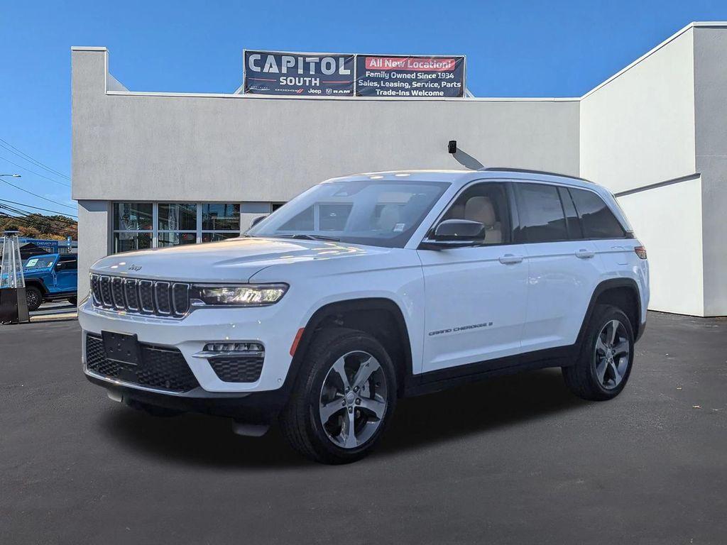 new 2025 Jeep Grand Cherokee car, priced at $51,131