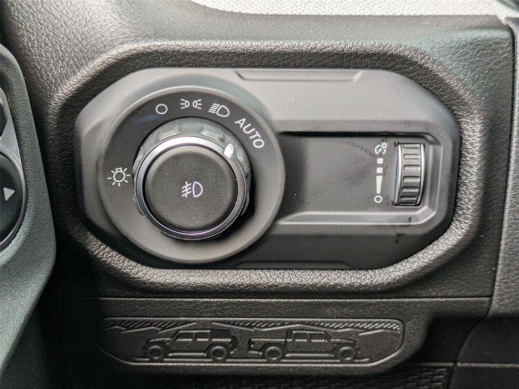 new 2025 Jeep Wrangler car, priced at $46,250