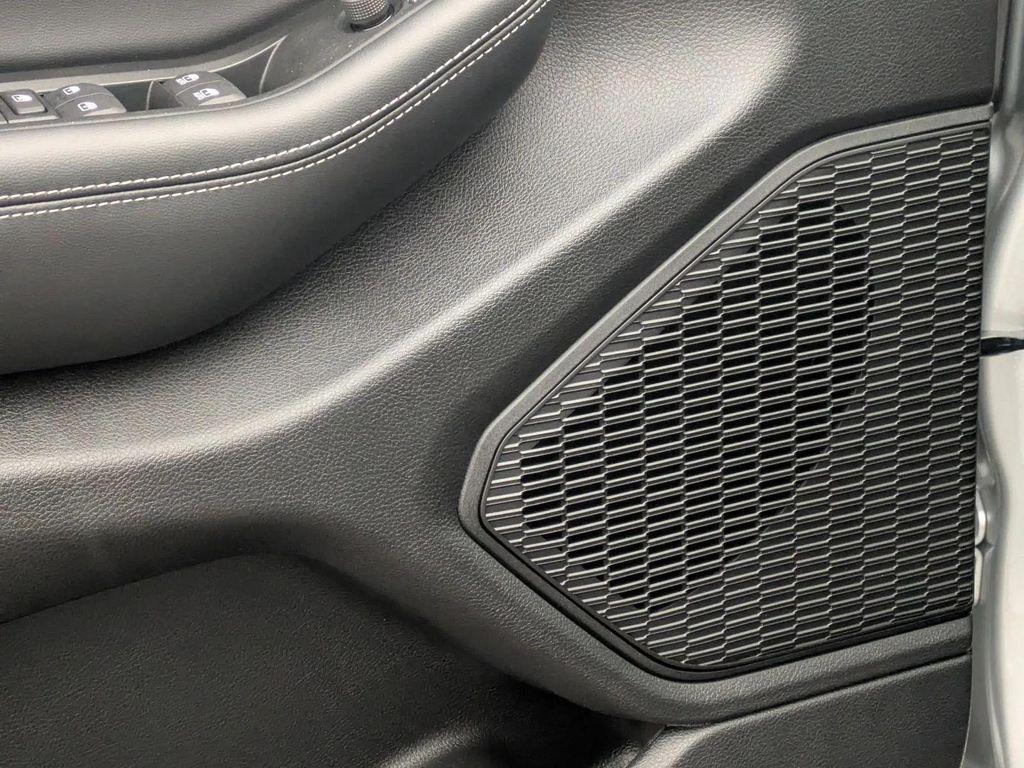 new 2025 Jeep Grand Cherokee L car, priced at $39,027