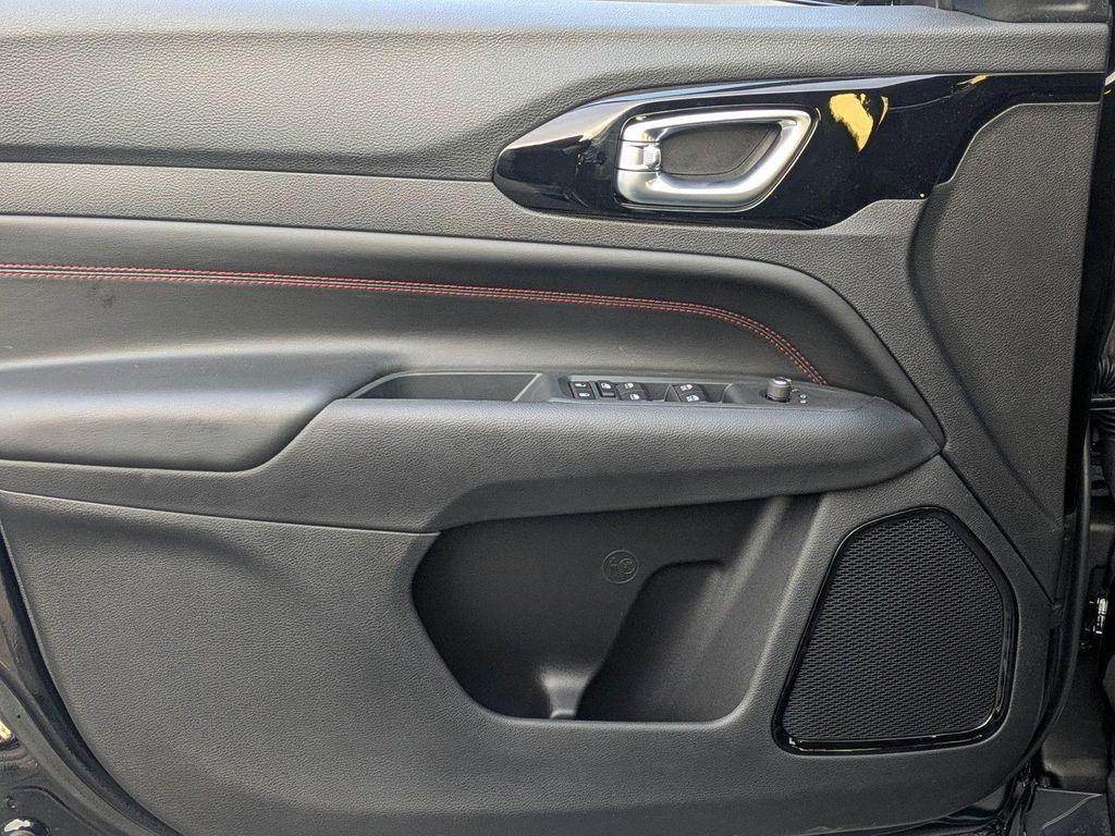 new 2026 Jeep Compass car, priced at $34,160