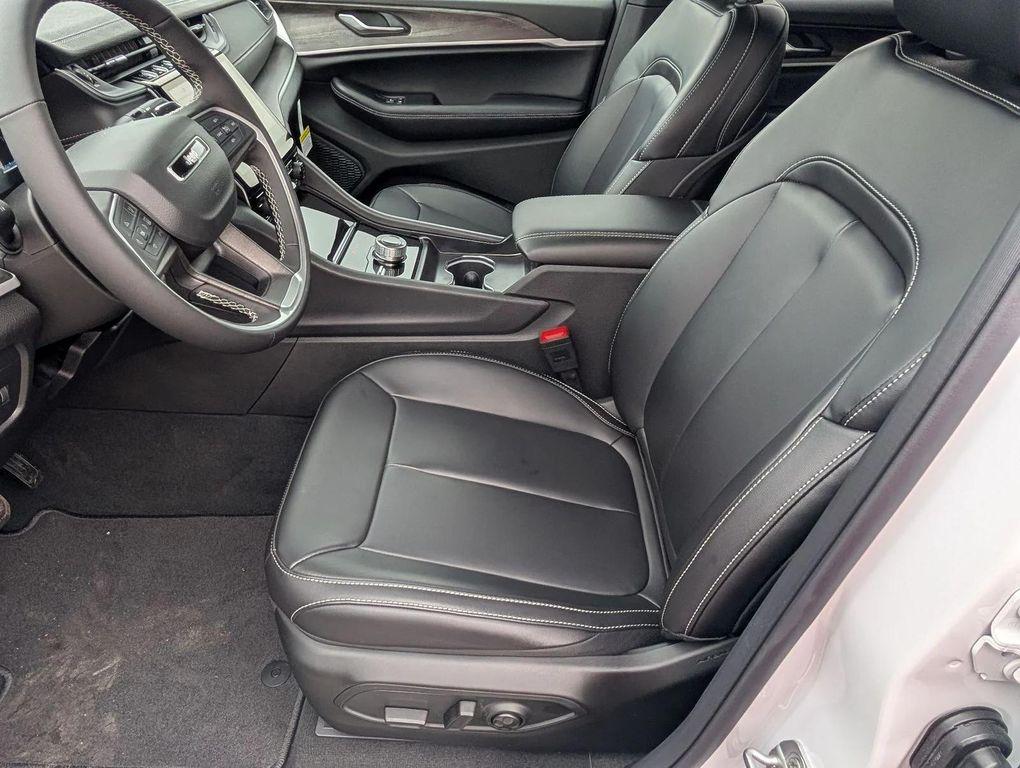 new 2025 Jeep Grand Cherokee L car, priced at $48,435