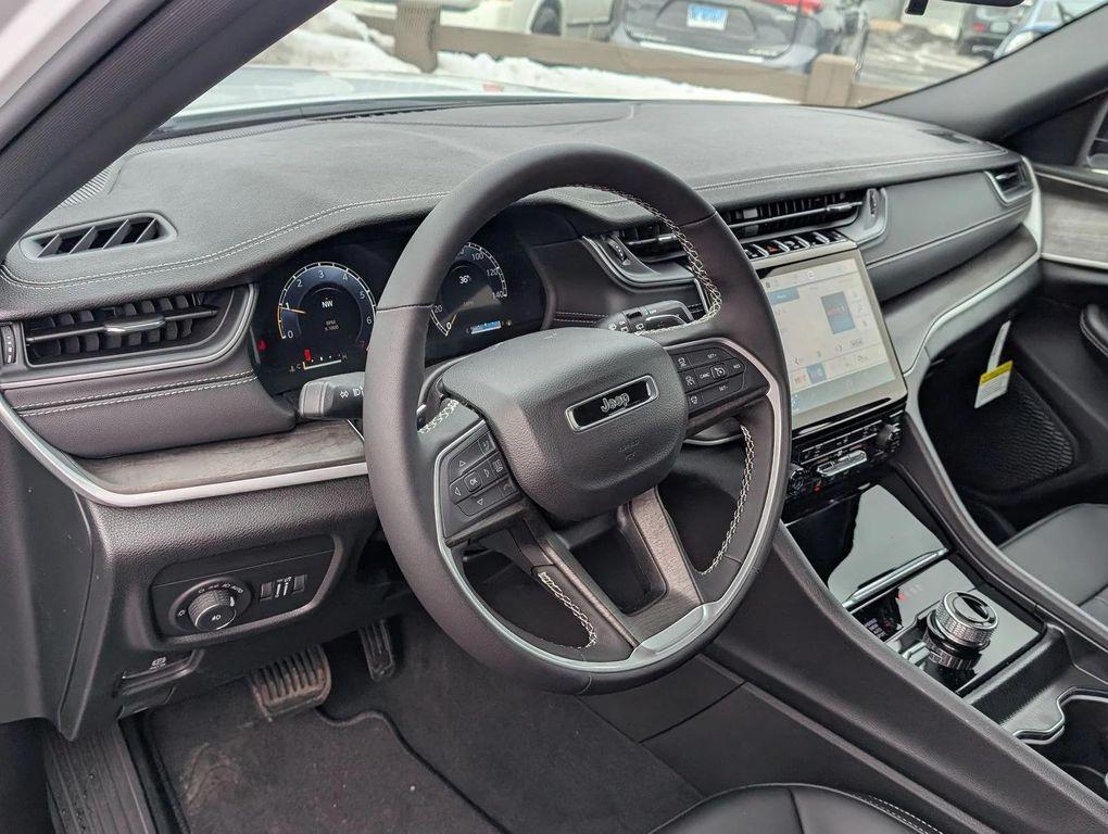 new 2025 Jeep Grand Cherokee L car, priced at $48,435