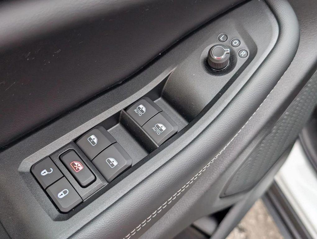 new 2025 Jeep Grand Cherokee L car, priced at $48,435