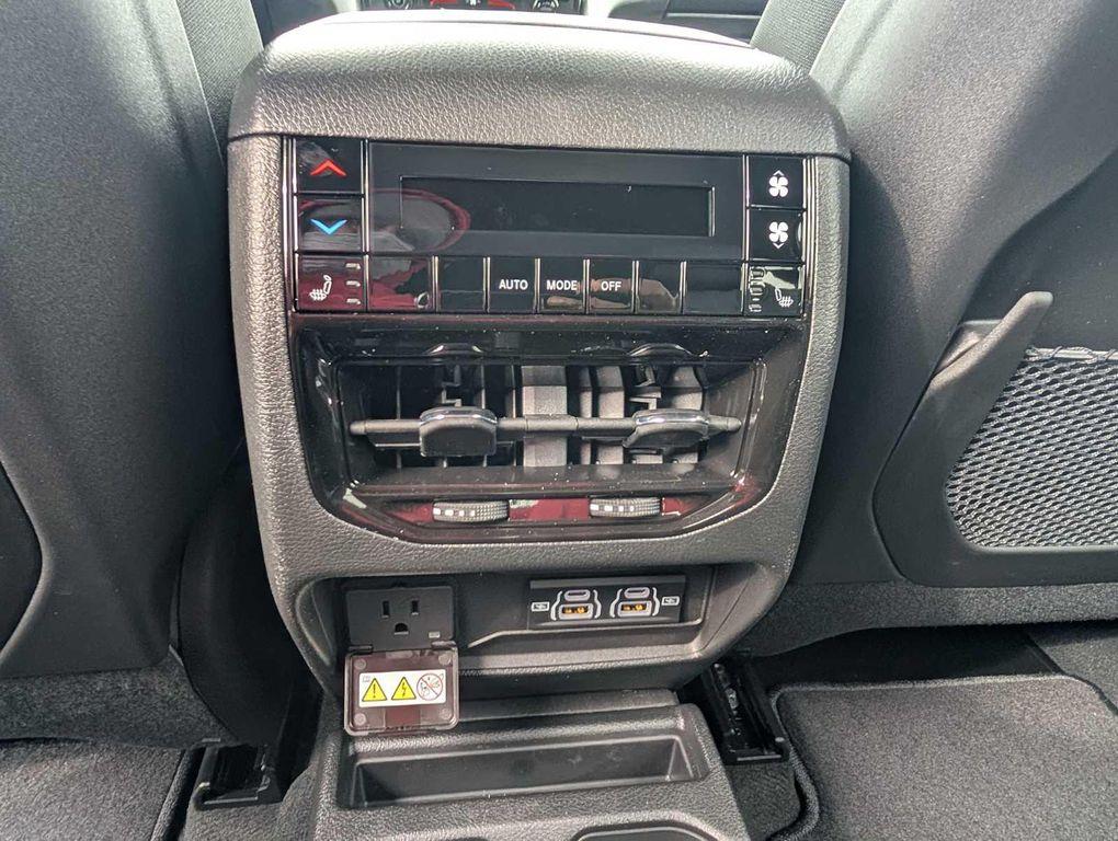 new 2025 Jeep Grand Cherokee L car, priced at $46,181