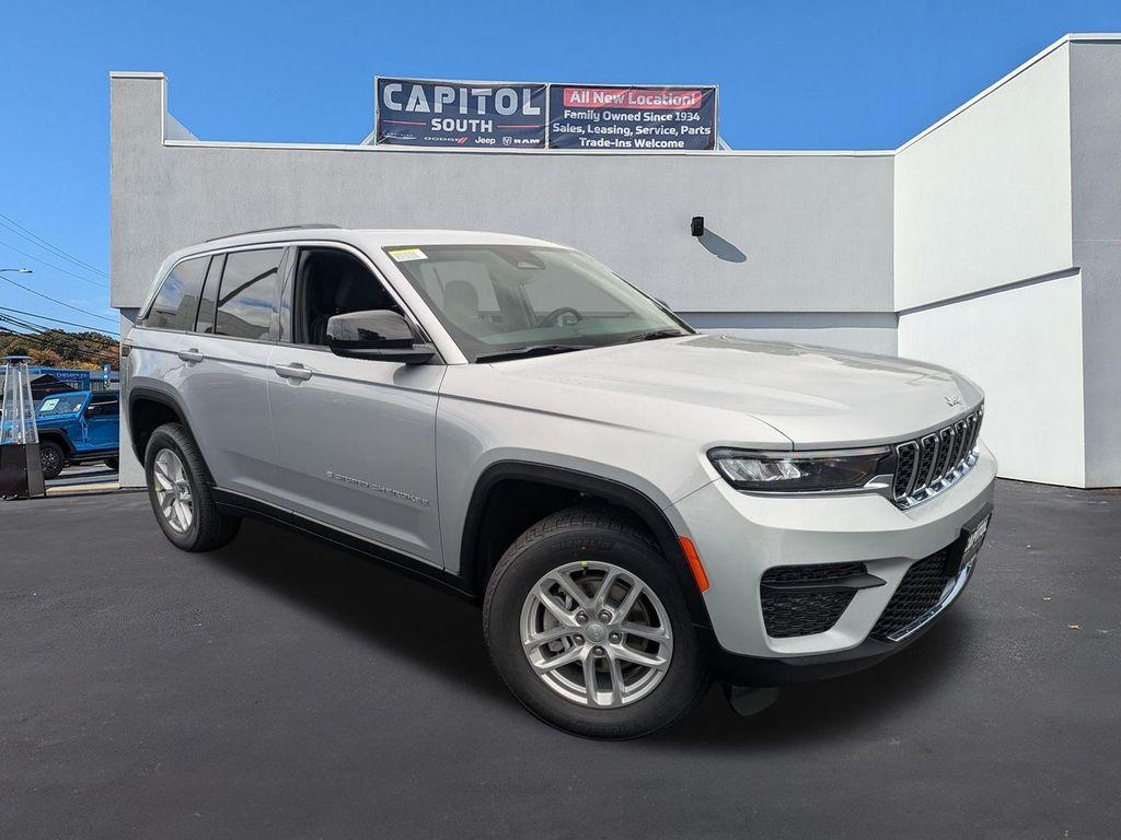 new 2025 Jeep Grand Cherokee car, priced at $37,920