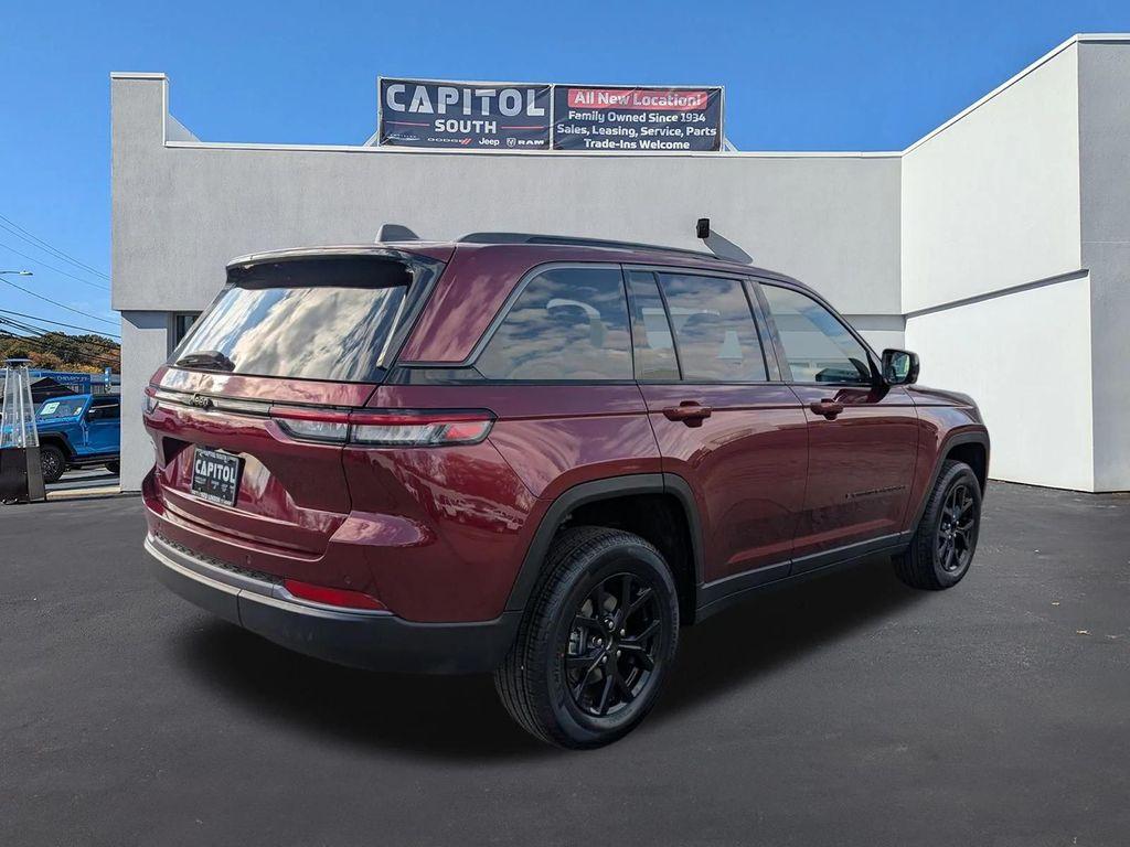 new 2026 Jeep Grand Cherokee car, priced at $46,242