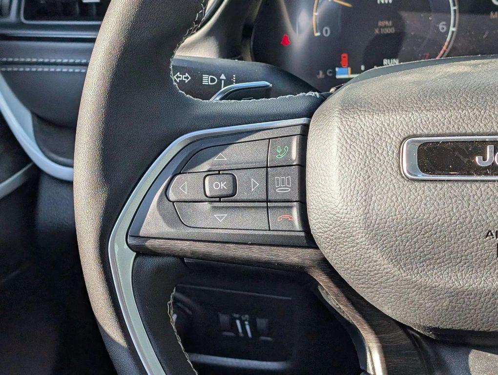 new 2026 Jeep Grand Cherokee car, priced at $46,242