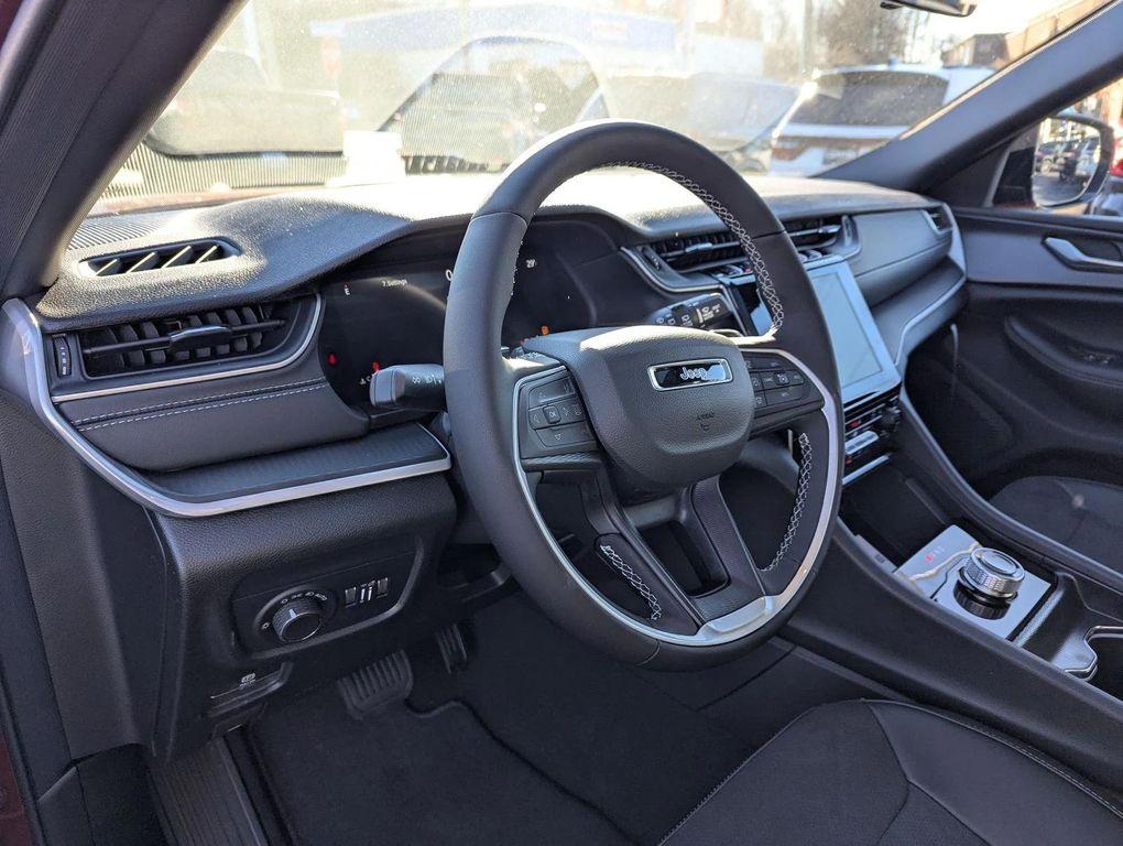 new 2025 Jeep Grand Cherokee L car, priced at $46,024