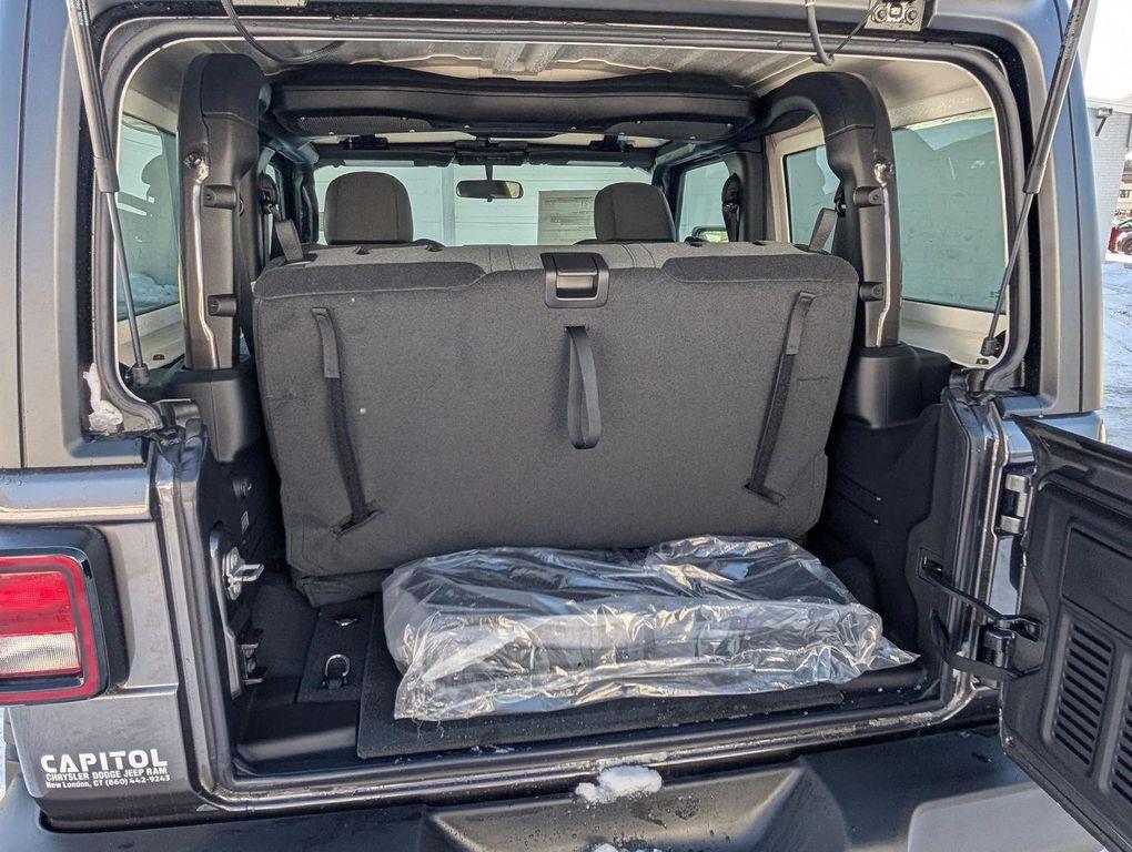 new 2026 Jeep Wrangler car, priced at $41,036