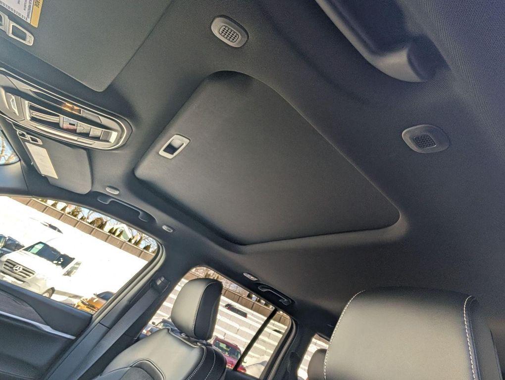 new 2026 Jeep Grand Cherokee car, priced at $46,778