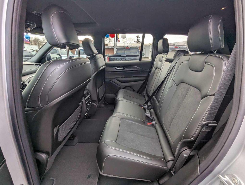 new 2025 Jeep Grand Cherokee car, priced at $42,360