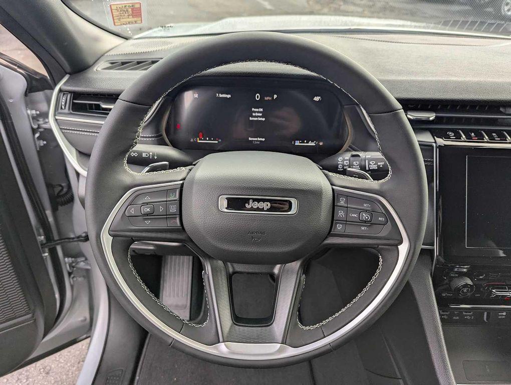 new 2025 Jeep Grand Cherokee car, priced at $42,360