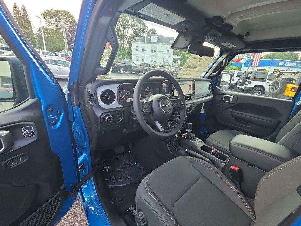 new 2025 Jeep Wrangler car, priced at $43,335