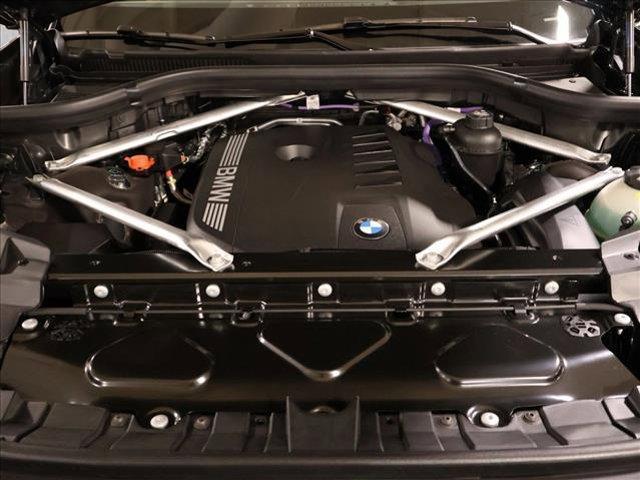 new 2027 BMW X7 car, priced at $100,530