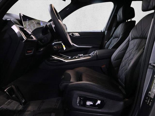 new 2026 BMW X7 car, priced at $100,315