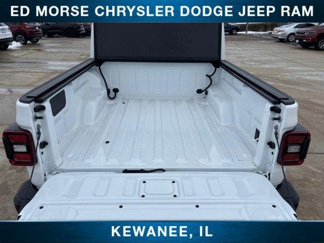 new 2025 Jeep Gladiator car, priced at $45,633