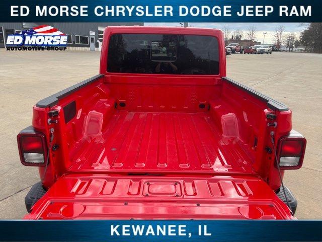 new 2025 Jeep Gladiator car, priced at $43,250