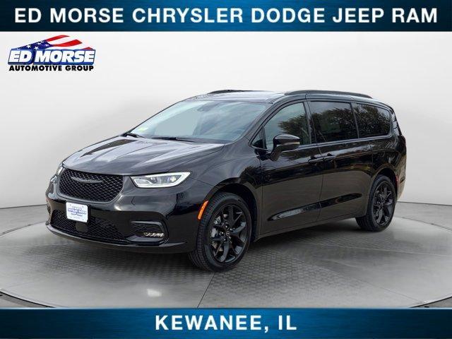 new 2026 Chrysler Pacifica car, priced at $54,706