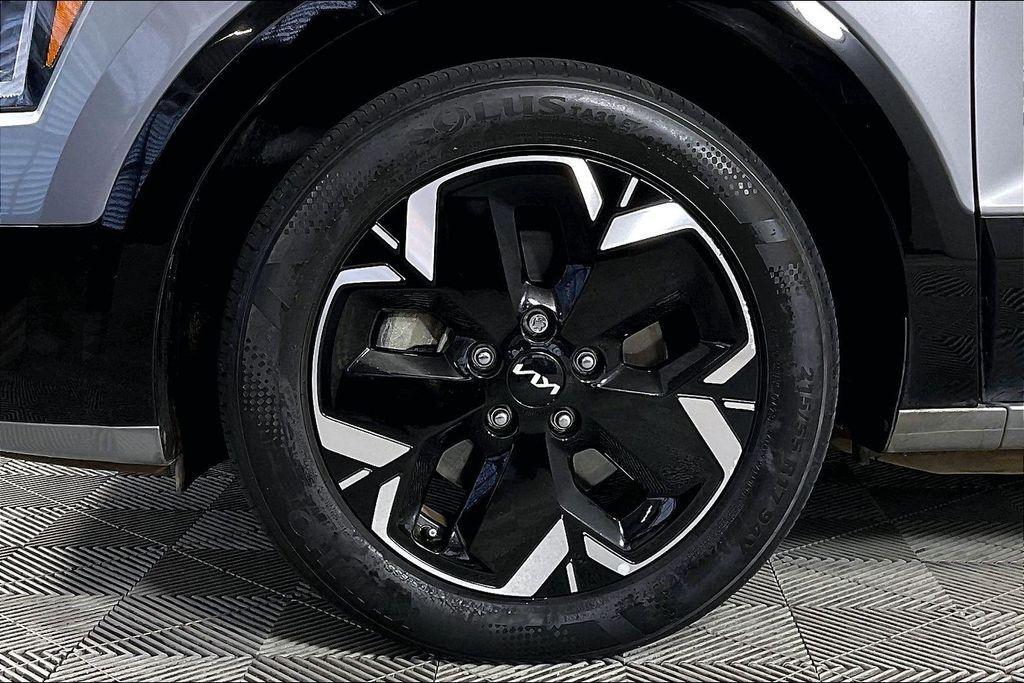 used 2024 Kia Niro EV car, priced at $24,195
