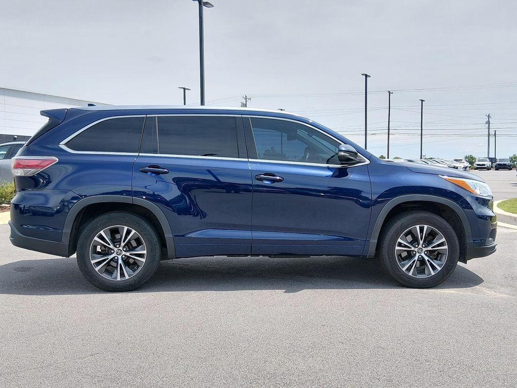 used 2016 Toyota Highlander car, priced at $19,202