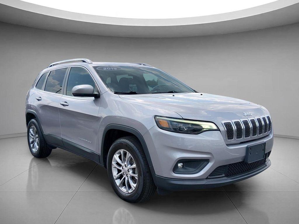used 2019 Jeep Cherokee car, priced at $17,045