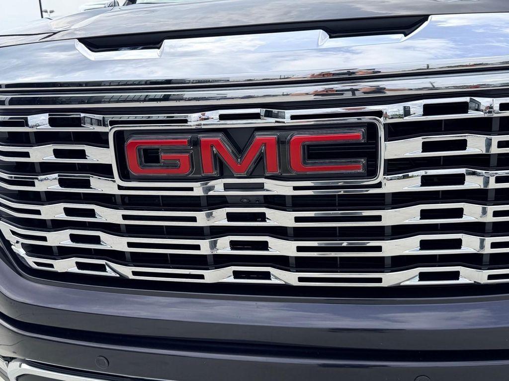 used 2025 GMC Sierra 1500 car, priced at $67,278
