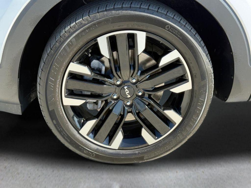 used 2023 Kia Telluride car, priced at $37,320