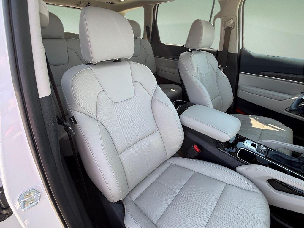 used 2023 Kia Telluride car, priced at $37,320