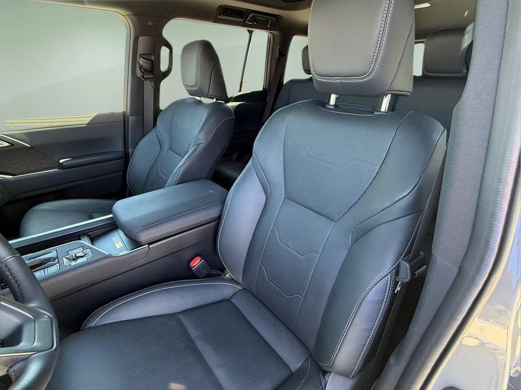 used 2025 Lexus GX 550 car, priced at $92,454